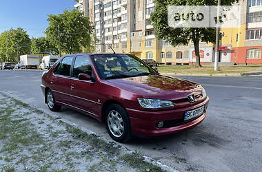 Седан Peugeot 306 2000 в Новояворівську