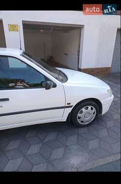 Хетчбек Peugeot 306 1998 в Рівному