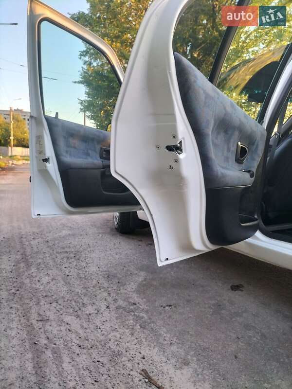 Хетчбек Peugeot 306 1998 в Рівному