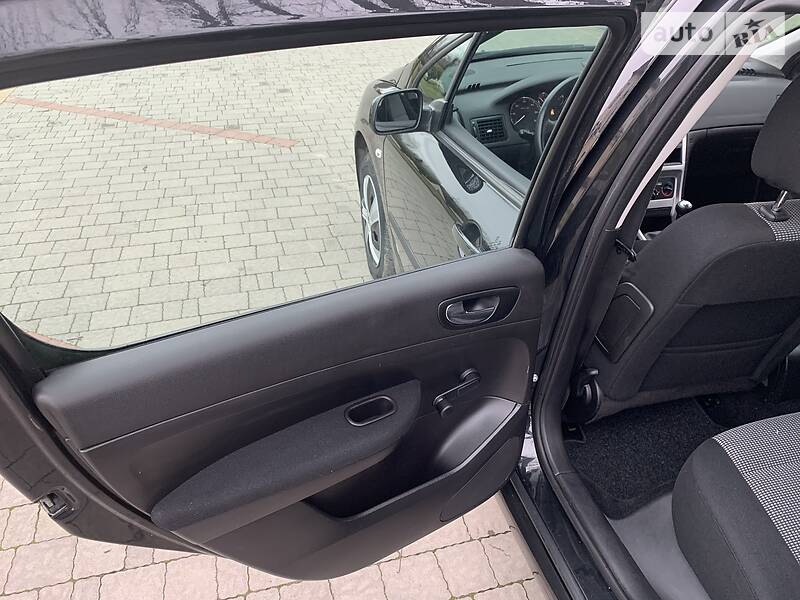 Хетчбек Peugeot 307 2007 в Стрию