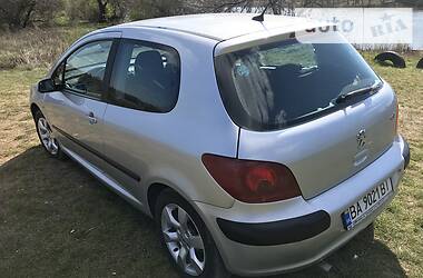 Хетчбек Peugeot 307 2004 в 