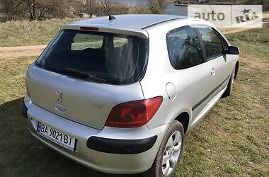Хетчбек Peugeot 307 2004 в 