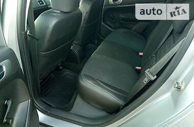 Хетчбек Peugeot 307 2002 в 