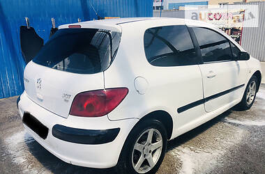 Хэтчбек Peugeot 307 2004 в Киеве