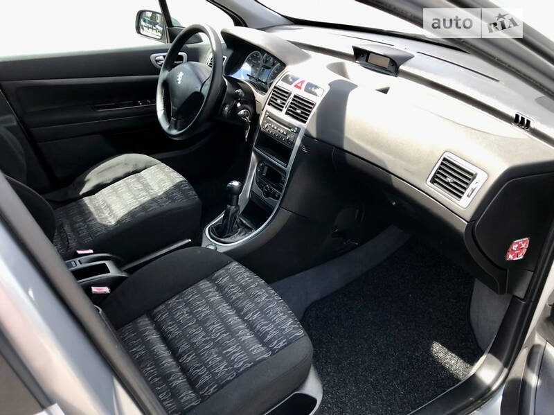 Универсал Peugeot 307 2002 в Староконстантинове