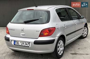 Хетчбек Peugeot 307 2003 в 