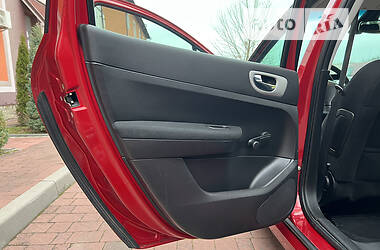 Универсал Peugeot 307 2006 в 