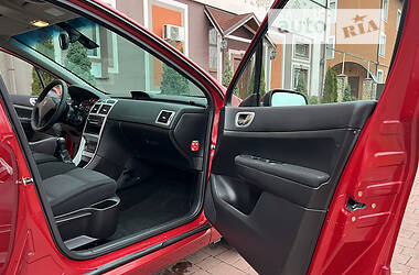 Универсал Peugeot 307 2006 в 