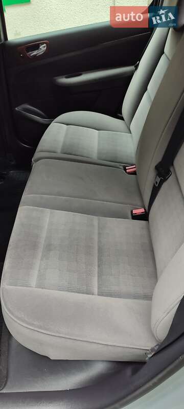 Хэтчбек Peugeot 307 2004 в Могилев-Подольске