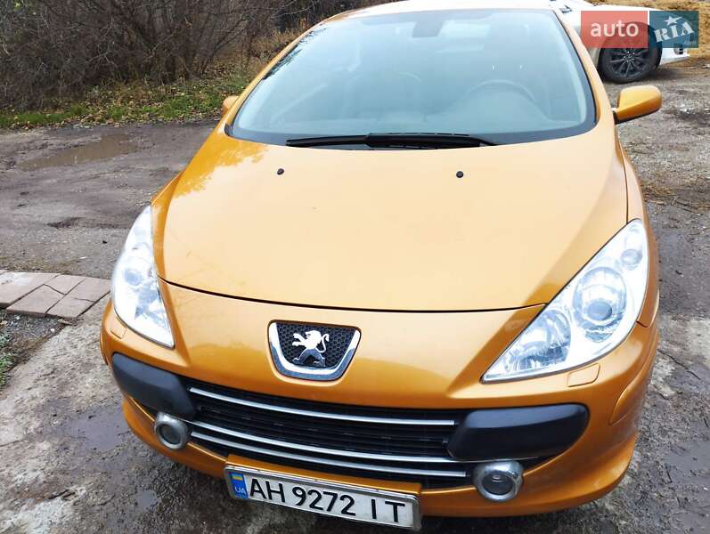 Кабриолет Peugeot 307 2006 в Покровске фото 12 Кабриолет Peugeot 307 2006 в Покровске