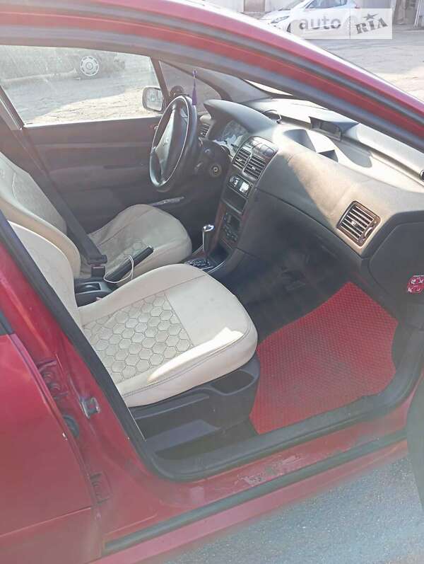 Хэтчбек Peugeot 307 2004 в Запорожье