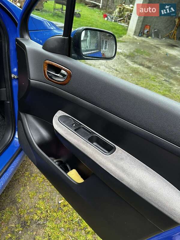 Універсал Peugeot 307 2004 в Стрию