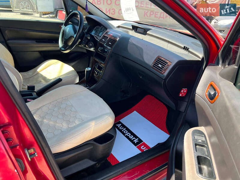 Хэтчбек Peugeot 307 2004 в Запорожье