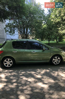 Хэтчбек Peugeot 307 2006 в 
