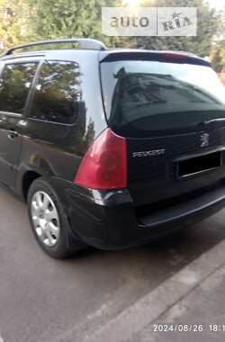 Универсал Peugeot 307 2004 в 