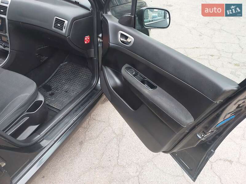 Універсал Peugeot 307 2004 в Черкасах