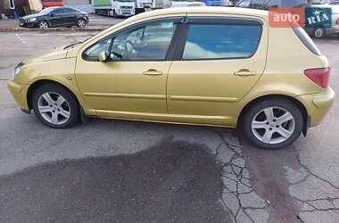 Хетчбек Peugeot 307 2001 в 