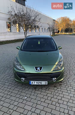 Хэтчбек Peugeot 307 2006 в 