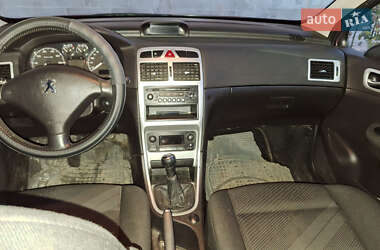 Хэтчбек Peugeot 307 2006 в 