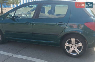 Хетчбек Peugeot 307 2001 в 