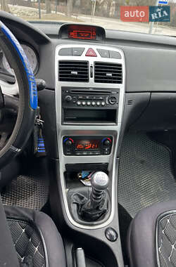 Кабриолет Peugeot 307 2006 в 