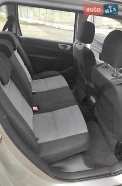 Универсал Peugeot 307 2005 в 