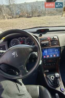 Хэтчбек Peugeot 307 2004 в 
