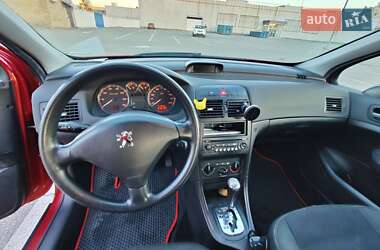 Хэтчбек Peugeot 307 2006 в 