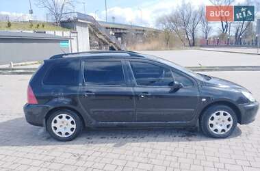 Универсал Peugeot 307 2004 в 