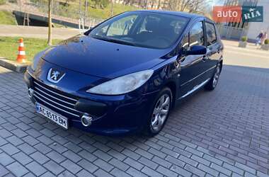 Хетчбек Peugeot 307 2005 в 