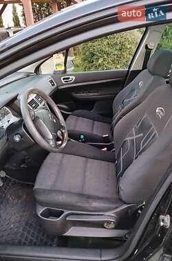 Универсал Peugeot 307 2004 в 