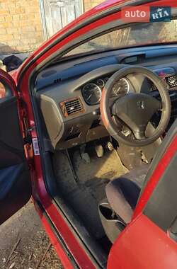 Хэтчбек Peugeot 307 2001 в 