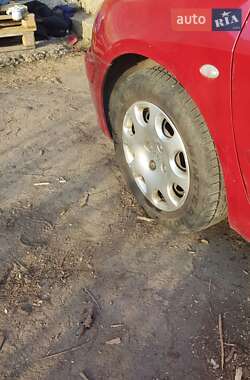 Хэтчбек Peugeot 307 2001 в 