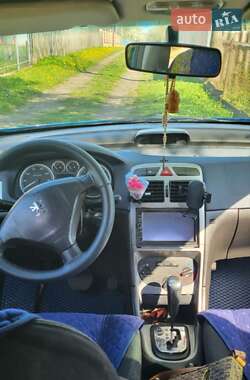 Хэтчбек Peugeot 307 2003 в 