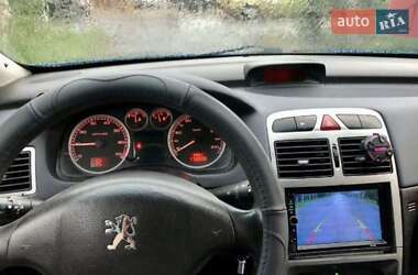 Хэтчбек Peugeot 307 2003 в 