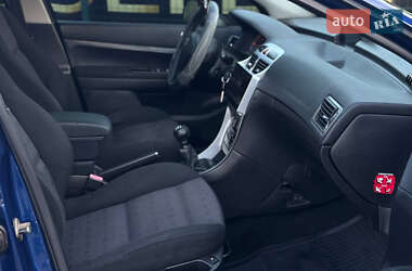 Универсал Peugeot 307 2004 в 