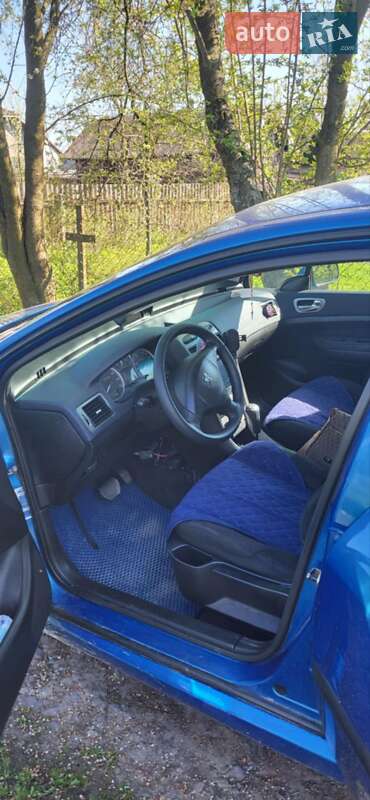 Хетчбек Peugeot 307 2003 в Бурштині