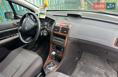 Хэтчбек Peugeot 307 2004 в 