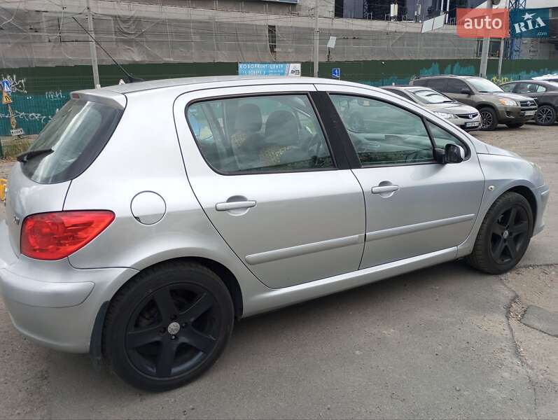 Хэтчбек Peugeot 307 2006 в Киеве