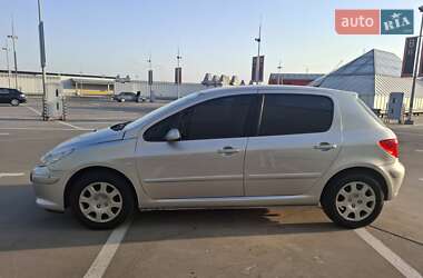 Хэтчбек Peugeot 307 2006 в 