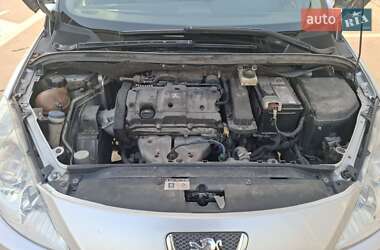 Хэтчбек Peugeot 307 2006 в 