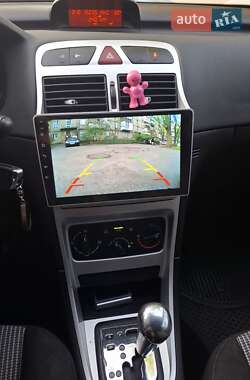 Хэтчбек Peugeot 307 2006 в 