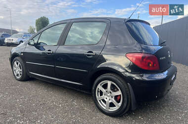 Хэтчбек Peugeot 307 2002 в 