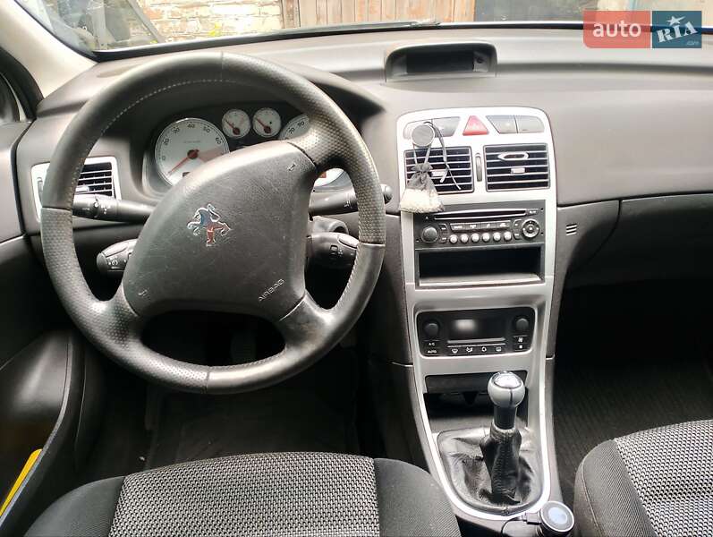 Универсал Peugeot 307 2008 в Узине