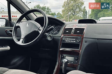 Хэтчбек Peugeot 307 2005 в 