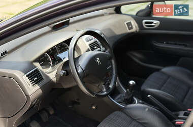 Хетчбек Peugeot 307 2003 в 
