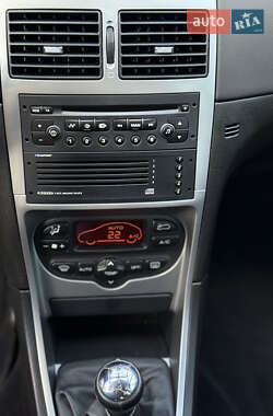 Хетчбек Peugeot 307 2003 в 