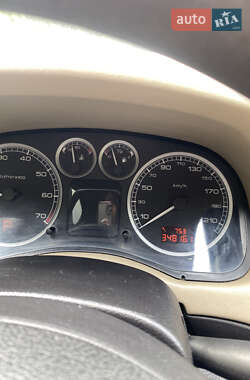 Хэтчбек Peugeot 307 2002 в 