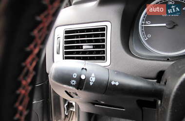 Универсал Peugeot 307 2003 в 
