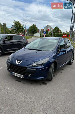 Хэтчбек Peugeot 307 2005 в 